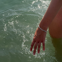 Pulsera de perla silvestre: hecha a mano